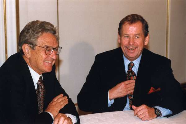 Dohoda KGB a CIA. Dělení majetku a moci. Schůzka Havla a Sorose v roce 1986 na ambasádě USA v Praze