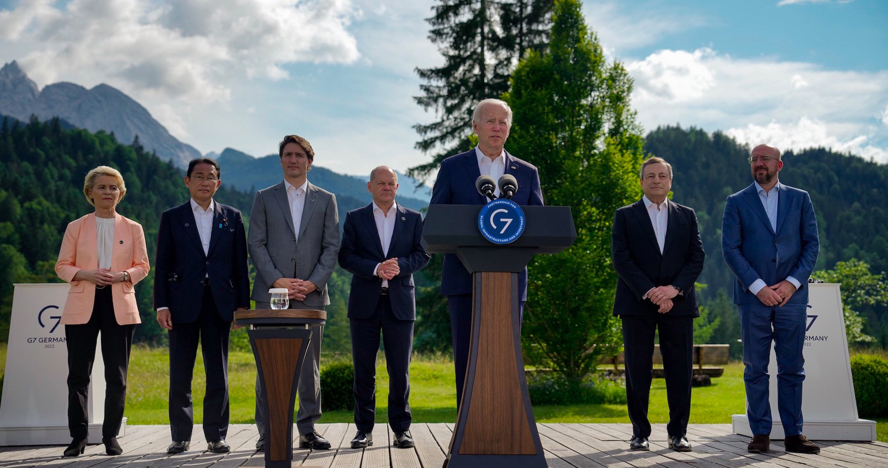 Skupina G7 sa desí strácajúceho ekonomického vplyvu vo svete a zúfalo nalieva miliardy dolárov do alternatívy čínskej hospodárskej iniciatívy „Jedno pásmo, jedna cesta“ - známej ako Nová hodvábna cesta. Neziskovska Oxfam už obvinila G7 zo zodpovednosti za vyvolávanie hladomoru vo svete, zatiaľčo korporácie zarábajú brutálne peniaze