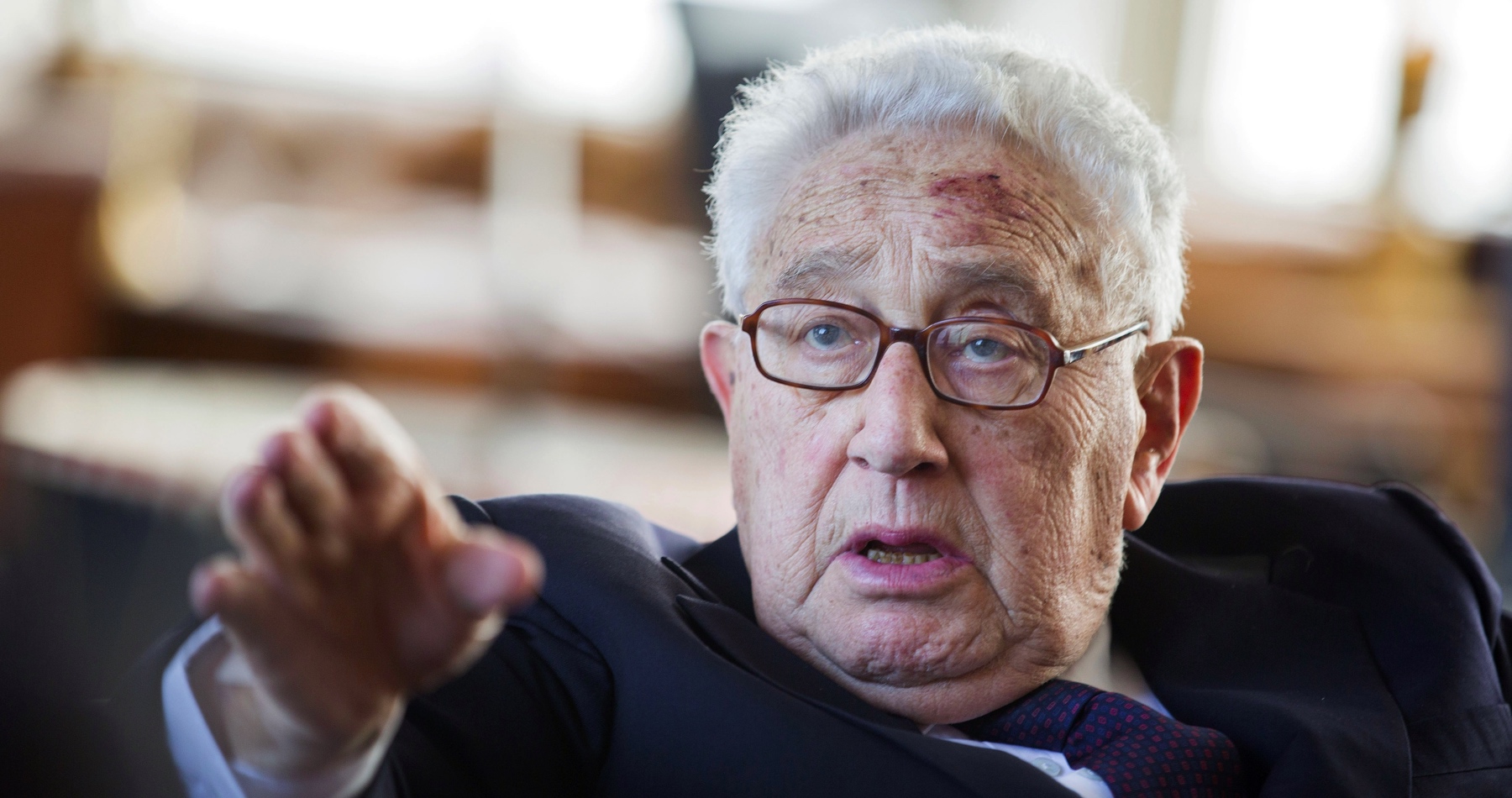 Kissinger kritizoval detskú naivitu Západu voči Rusku: „Úlohou diplomacie, západnej aj ruskej, je vrátiť sa k historickému kurzu, v ktorom je Rusko súčasťou európskeho systému. A Rusko by malo zohrávať dôležitú úlohu“